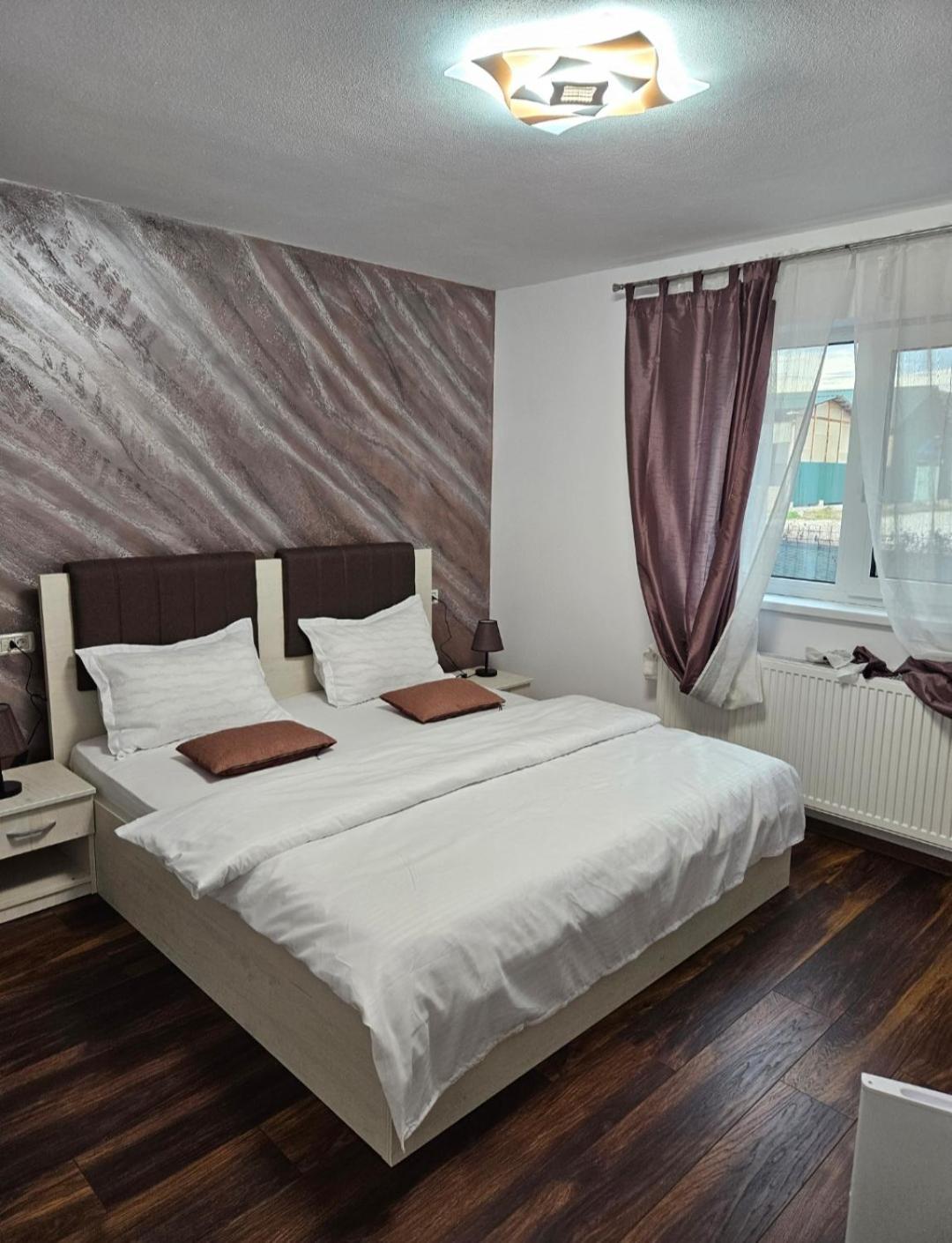 Casa Coco Otel Curtea de Argeş Dış mekan fotoğraf